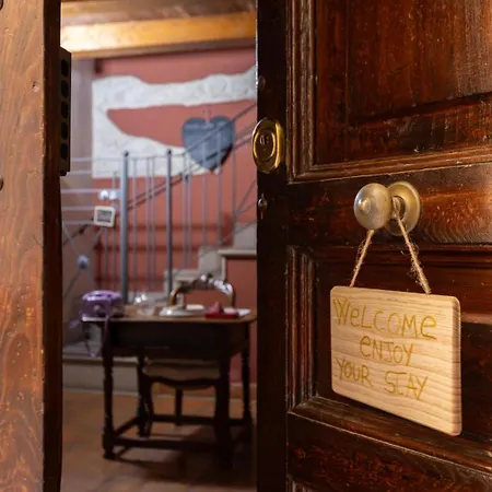 Apartment La Casa Del Principe A Colori Naples